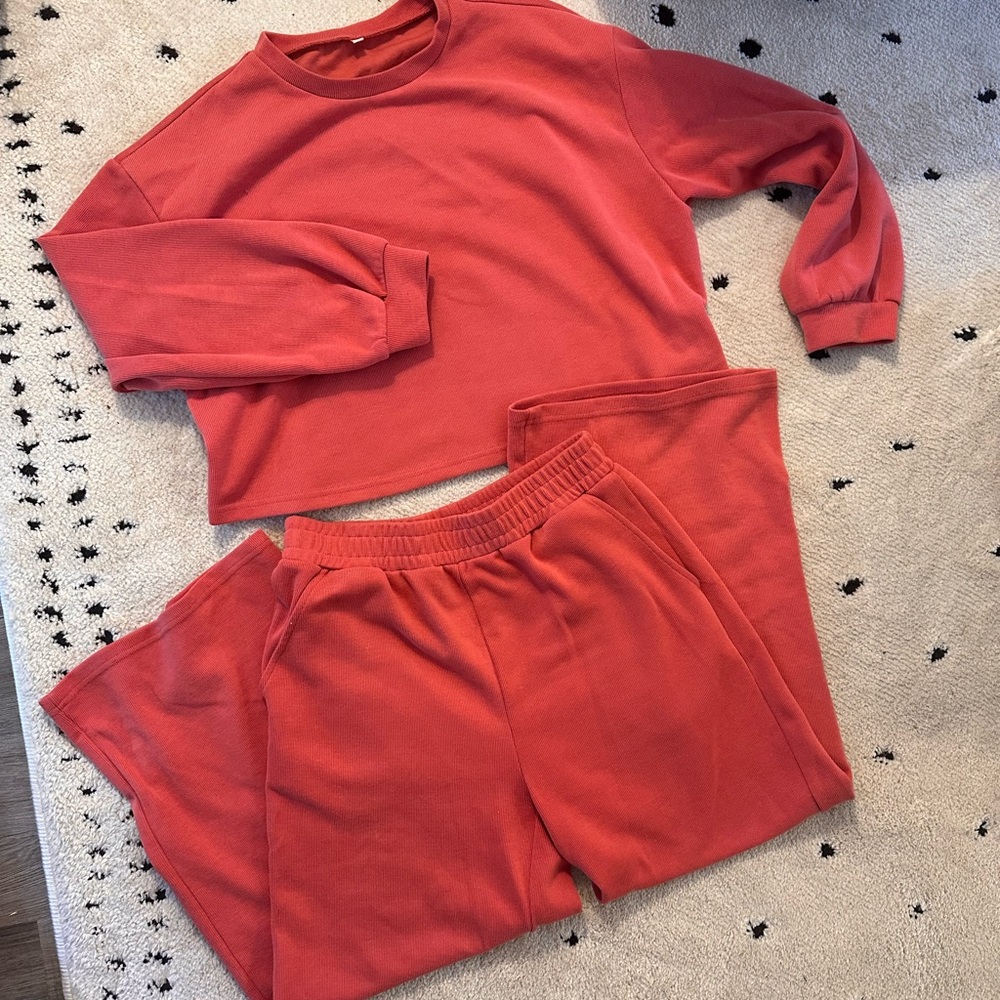 Cozy salmon color Lounge Set